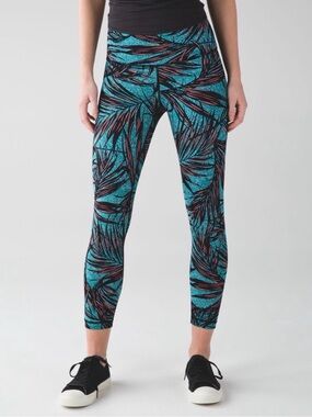 Lululemon High Times 7/8 Length Leggings Palm Print Size 4